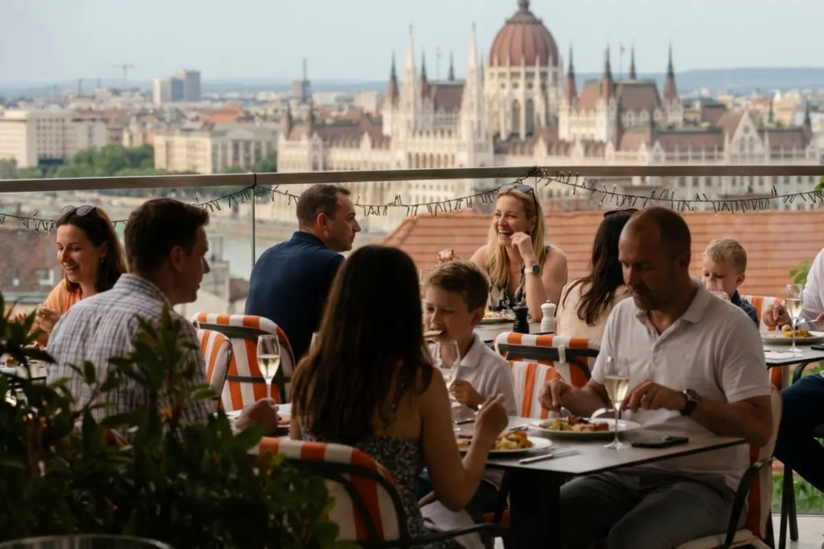 Aranybástya Restaurant — wedding venue in Budapest, Hungary