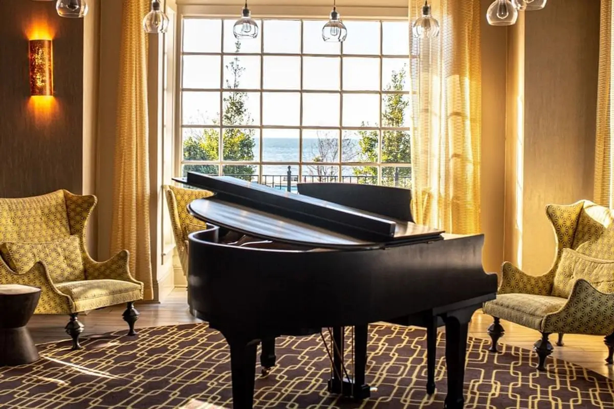 The White House Hotel — wedding venue in Mississippi