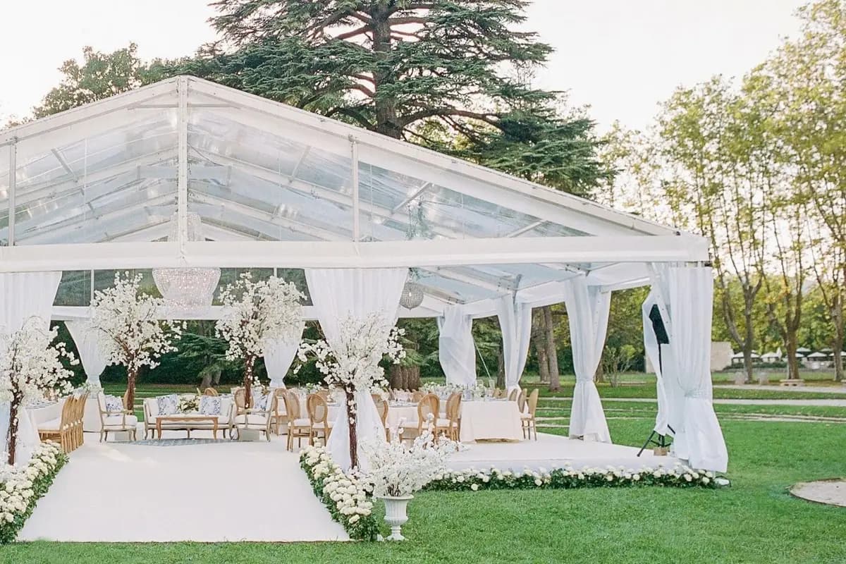 Château de Fonscolombe — wedding venue in Provence, France