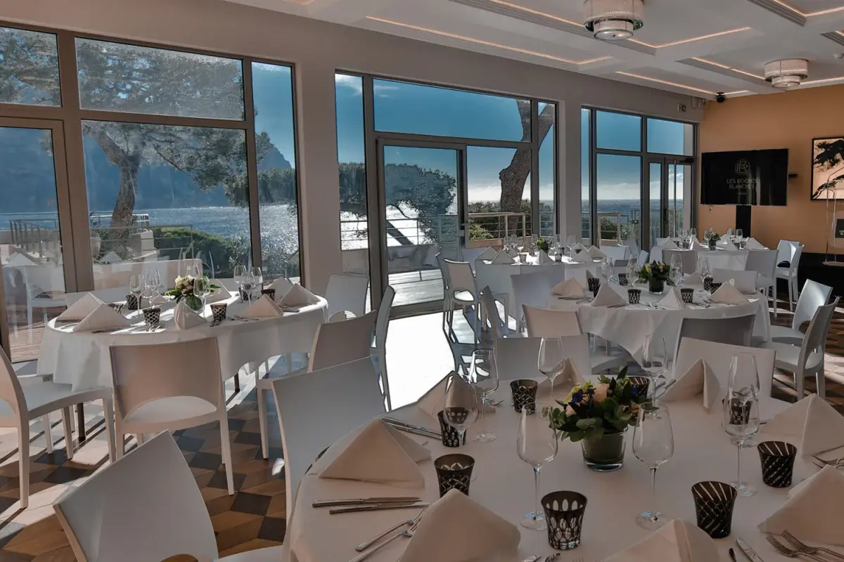 Les Roches Blanches — wedding venue in Provence, France